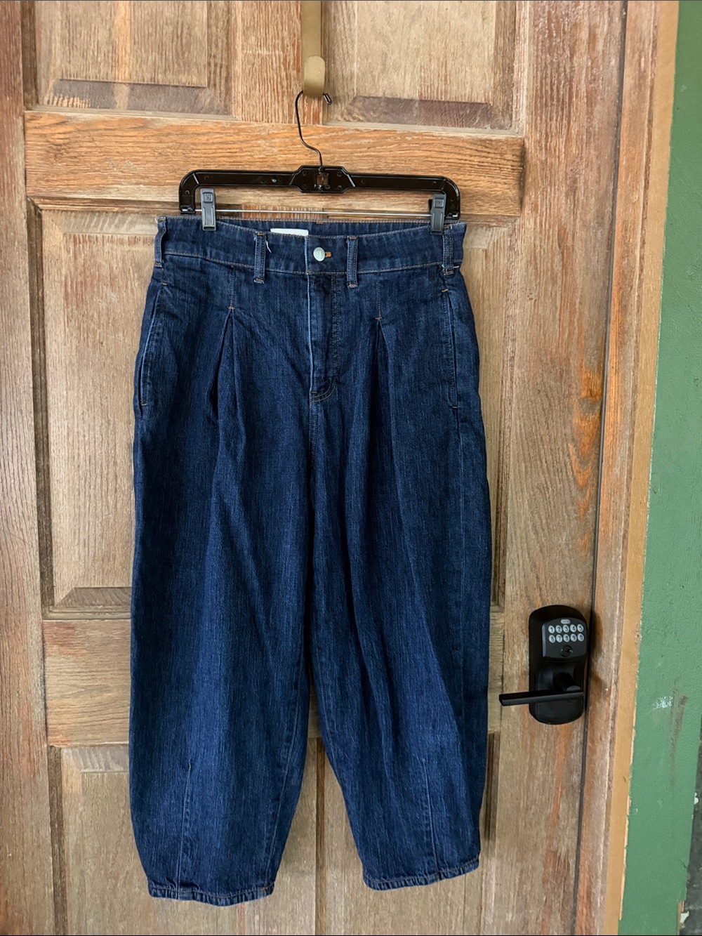 Women Pichon Dark Blue Balloon Denim Jeans -